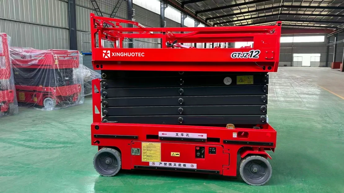 Self-Propelled-Scissor-Lift-5