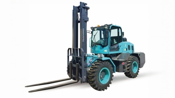 Rough-Terrain-Forklift-12