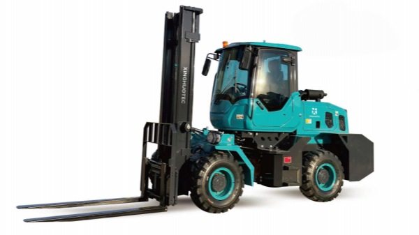 Rough-Terrain-Forklift-14