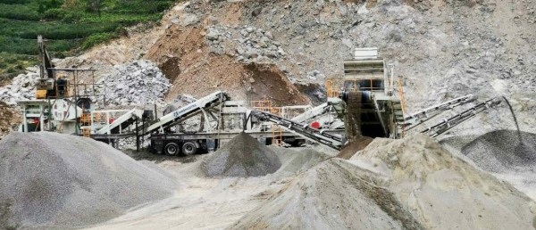 Wheeled-Mobile-Crushing-Plant-32