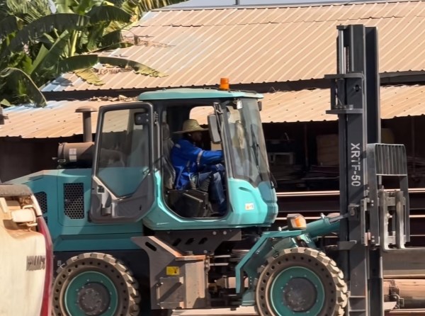XRTF-50 Rough Terrain Forklift Exported to Tanzania