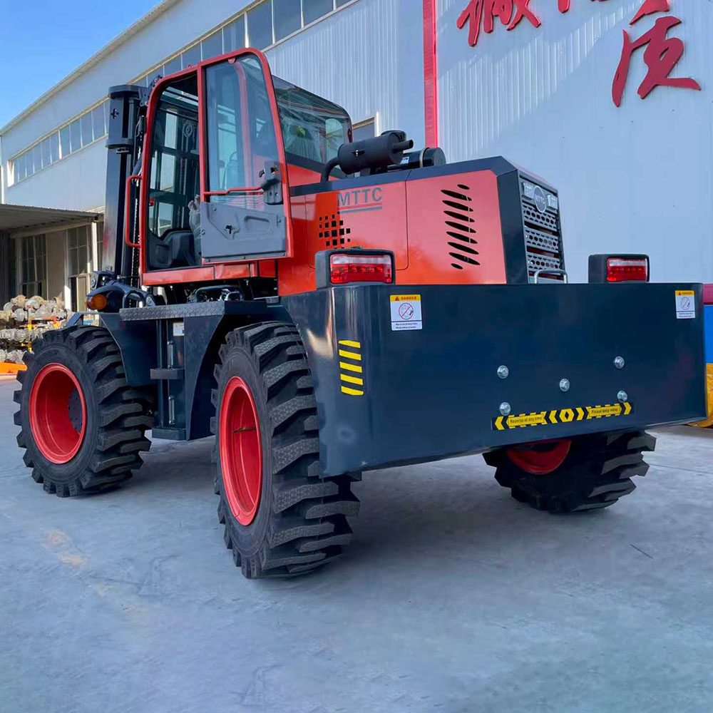 5T Four-wheel drive off-road forklift