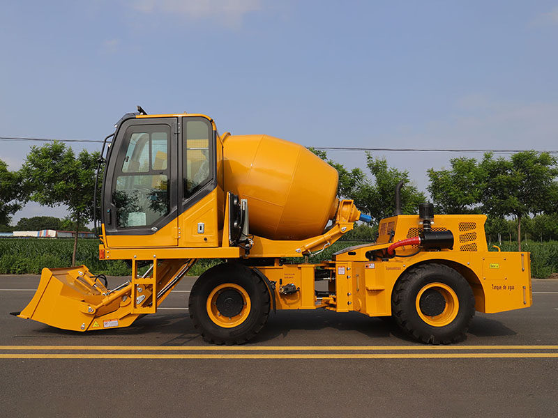 2.6 cubic meter mixer truck