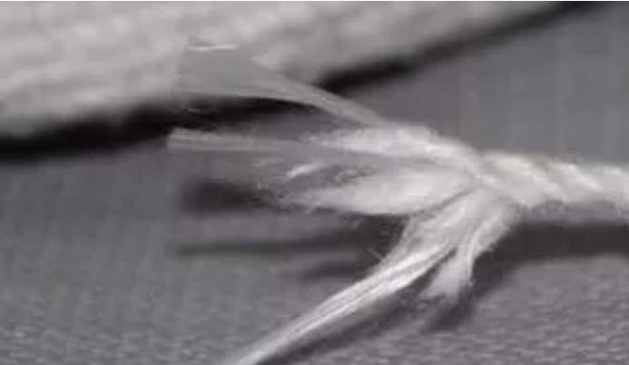 Hilos Retorcidos de Fibra Cerámica