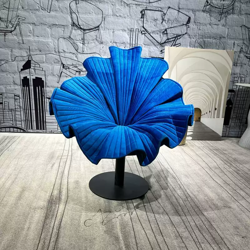 Designer minimalist luxury glass fiber plastic flower-shaped chair in the shape of lotus flower, rotating chair for hotel model room, villa art chair