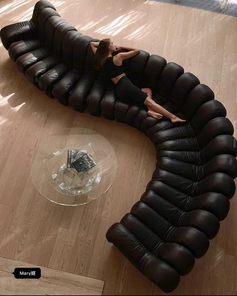 French Retro Black Italian Light Luxury Designer S-Shaped Curved Modular Piano-Key Genuine Leather Sofa