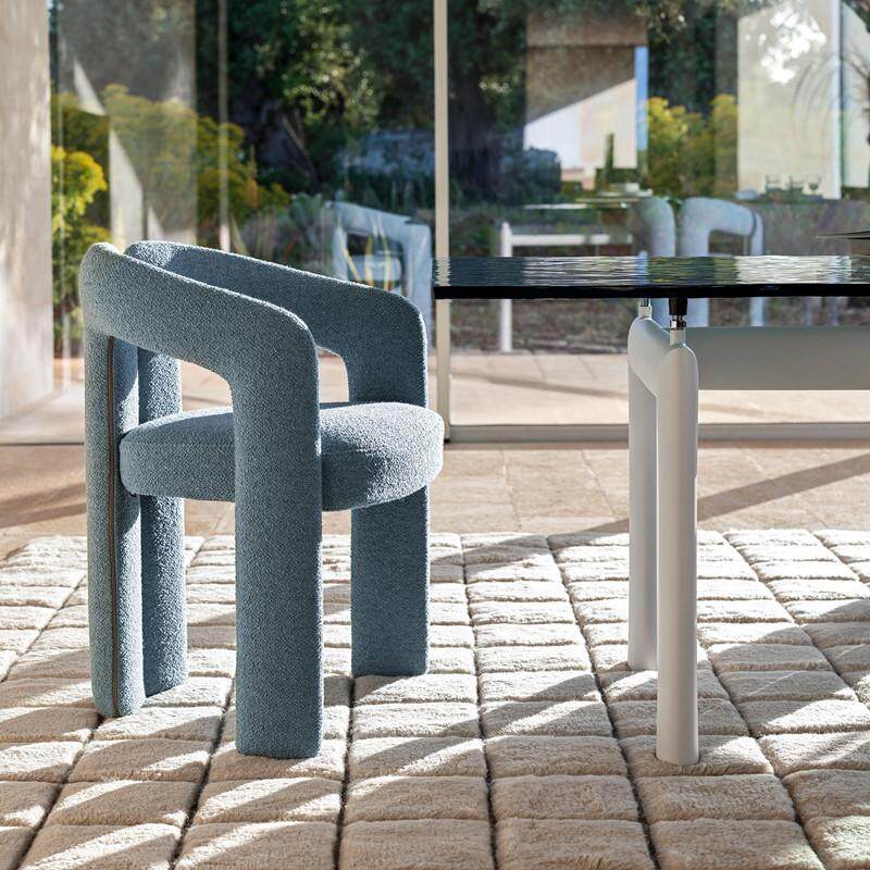 Italian Minimalist Cassina Single Sofa Chair - Modern Designer Upholstered Dining Chair for Living Rooms & Clubs