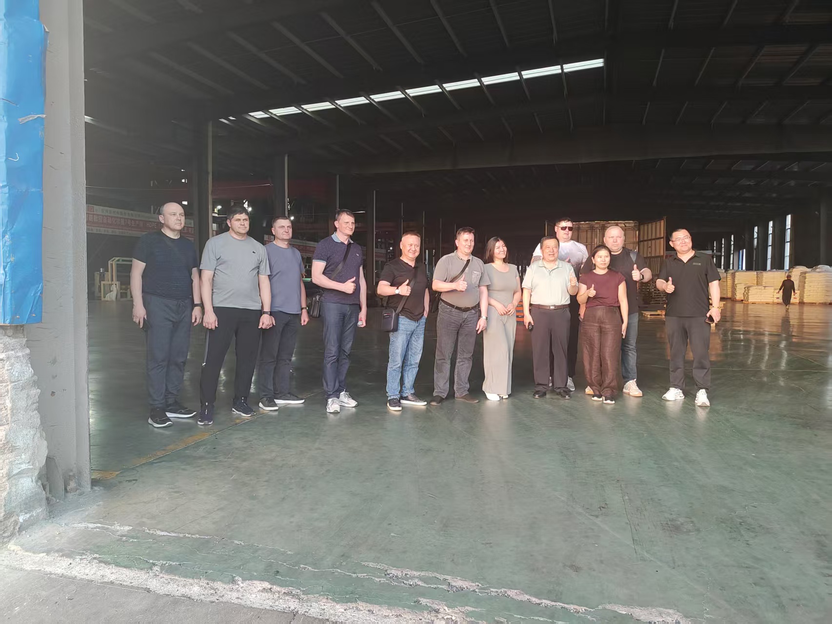 Warmly Welcome the Government Delegation from Kazakhstan to Visit Dezhou Rongchuang Environmental Protection Materials Co., Ltd.