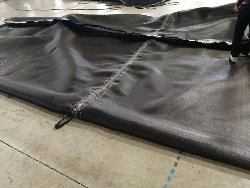 Geotextile tube