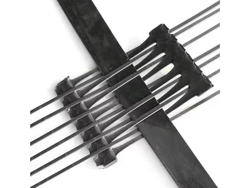 Uniaxial plastic geogrid