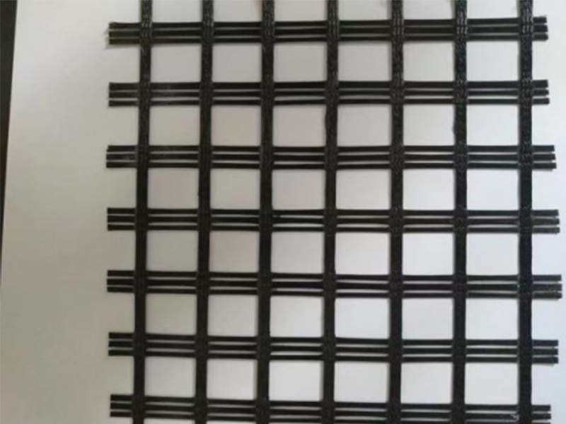 Plastic geogrid