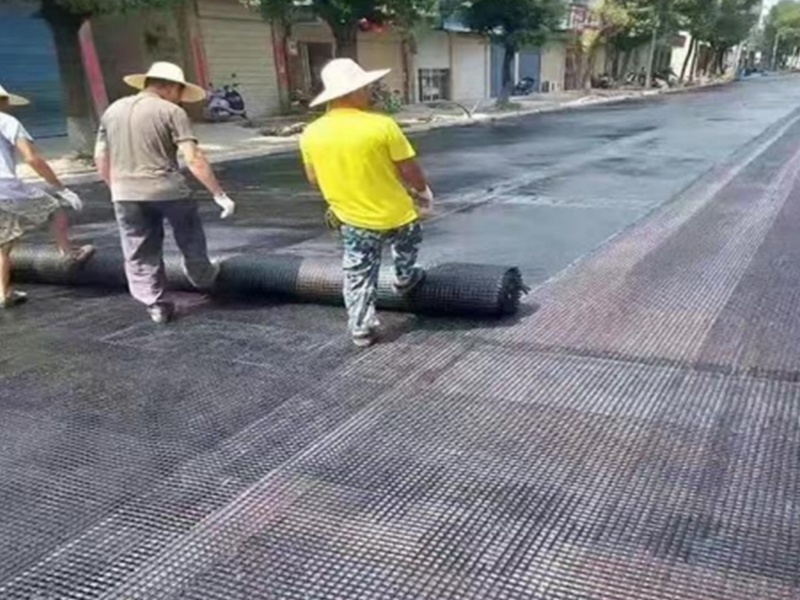 Plastic geogrid