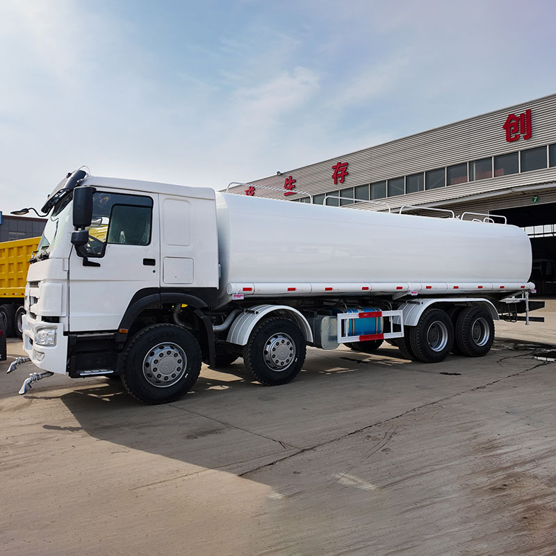 Used Howo 8x4 Sprinkler Water Tank Truck