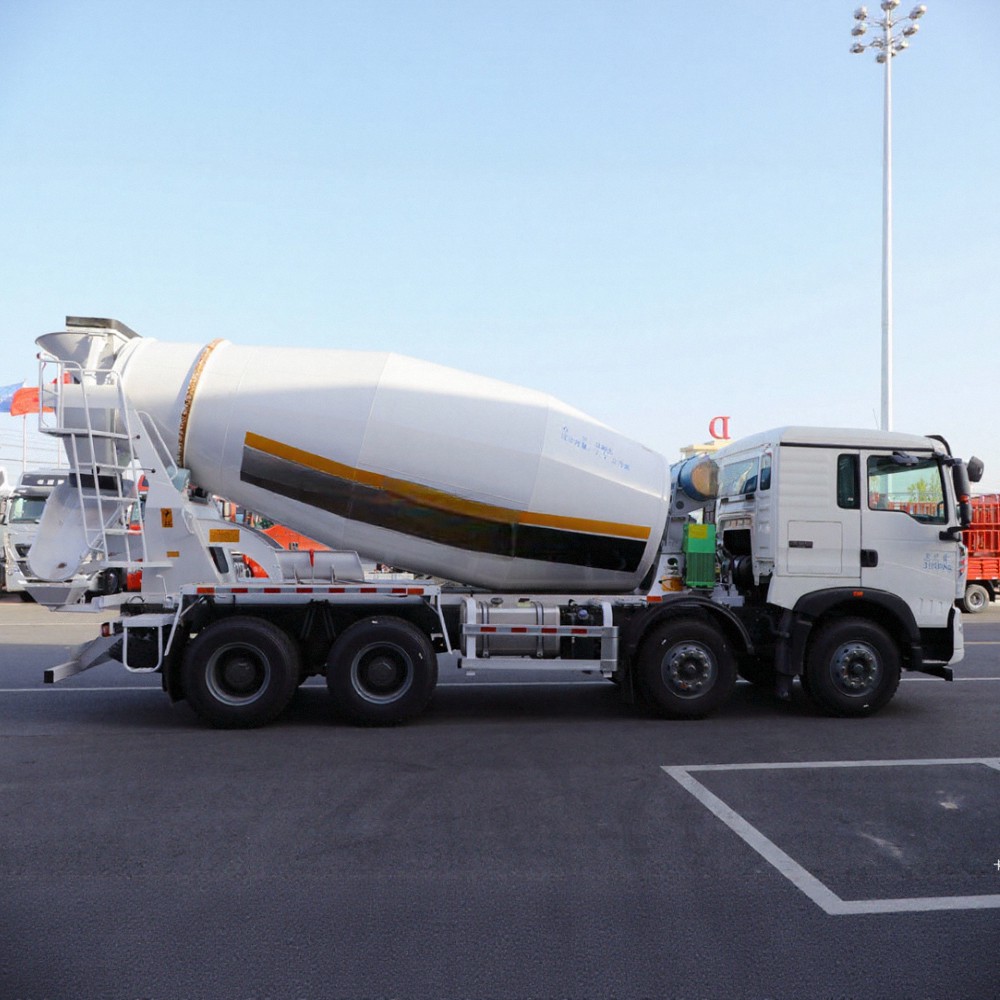 Used & Remanufactured HOWO T5G 8×4 Concrete Mixer Truck 8x4