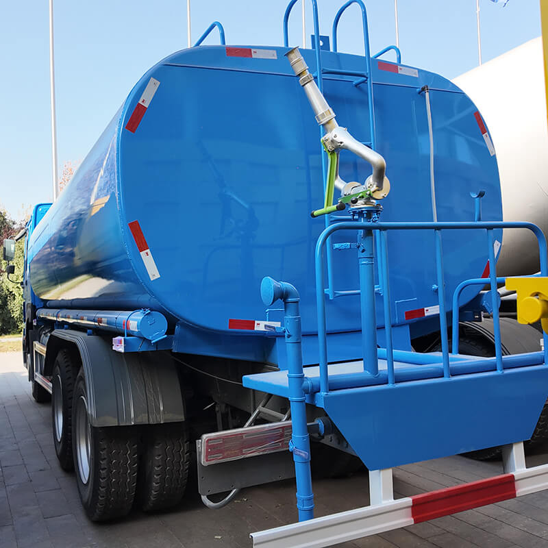 Used & Remanufactured HOWO 6X4 Water Tank Truck 371hp Sprinkler