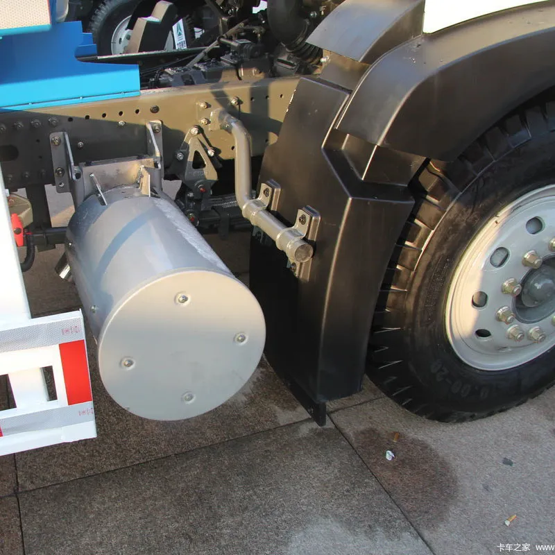 Used HOWO 4x2 Water Tank Truck 371HP 6-Wheel Sprinkler