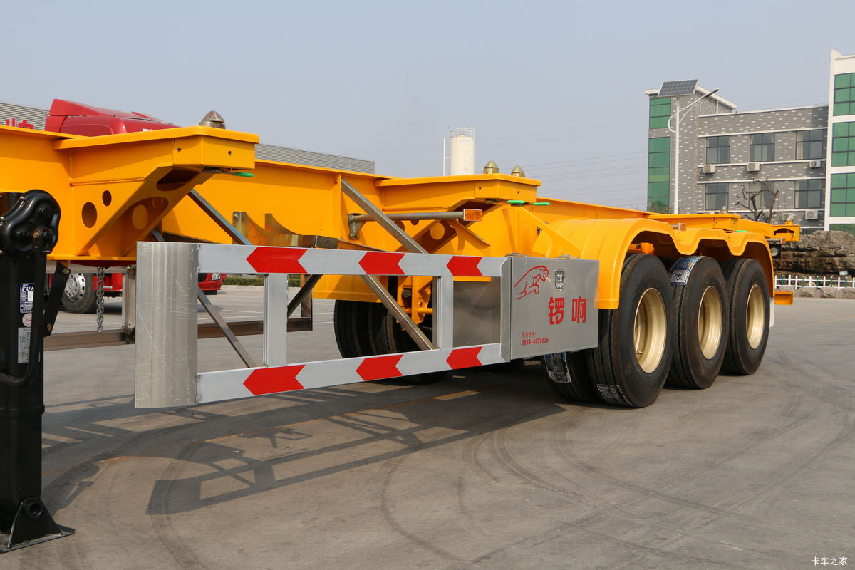 Used 40 foot containerized semi-trailer