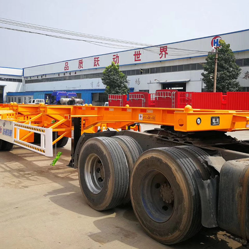 Used Liangshan Yuetong 8-13m series containerized semi-trailer