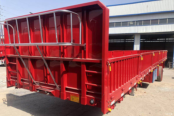 Used 13 meter fence semi-trailer