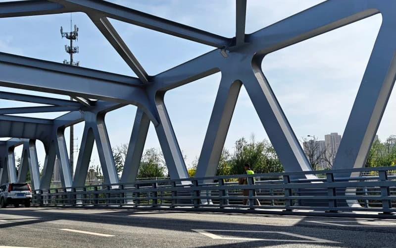 Steel-Bridge-Pros-and-Cons-2