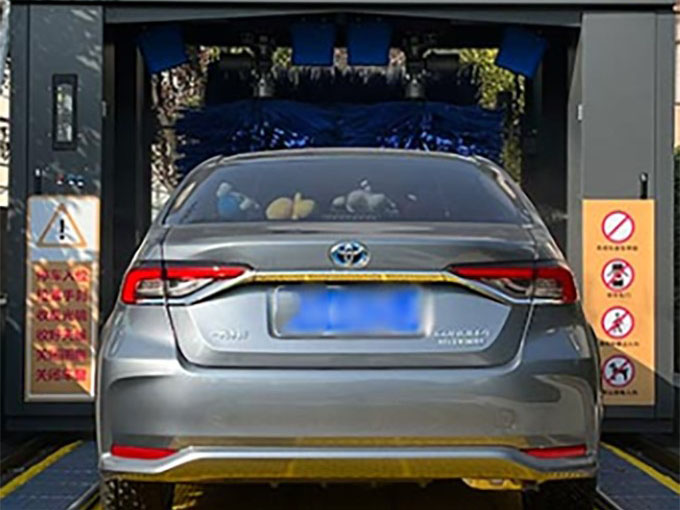 What is a Tunnel Car Wash Machin？