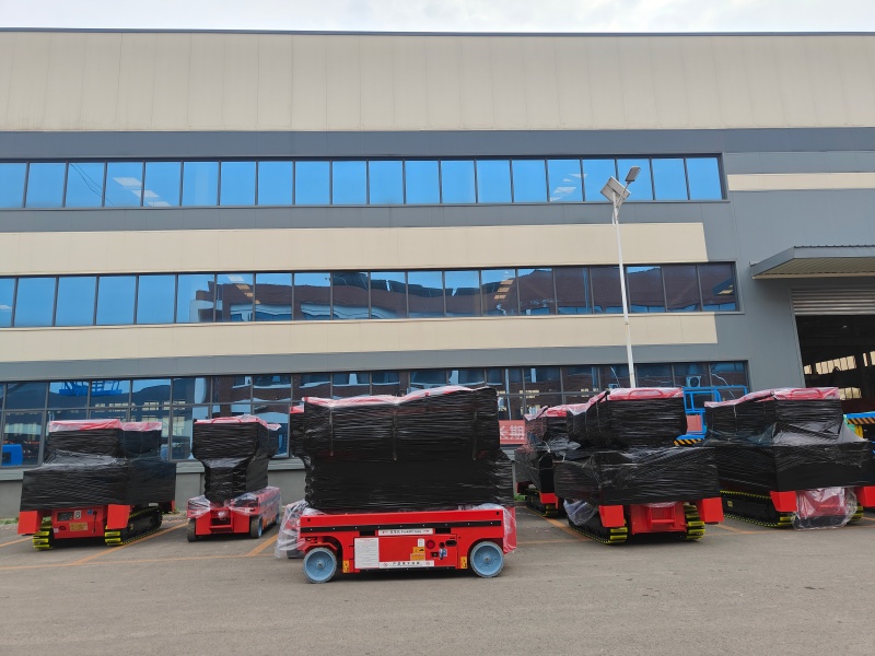 Self-Propelled Electric Lifts Exported to Asia