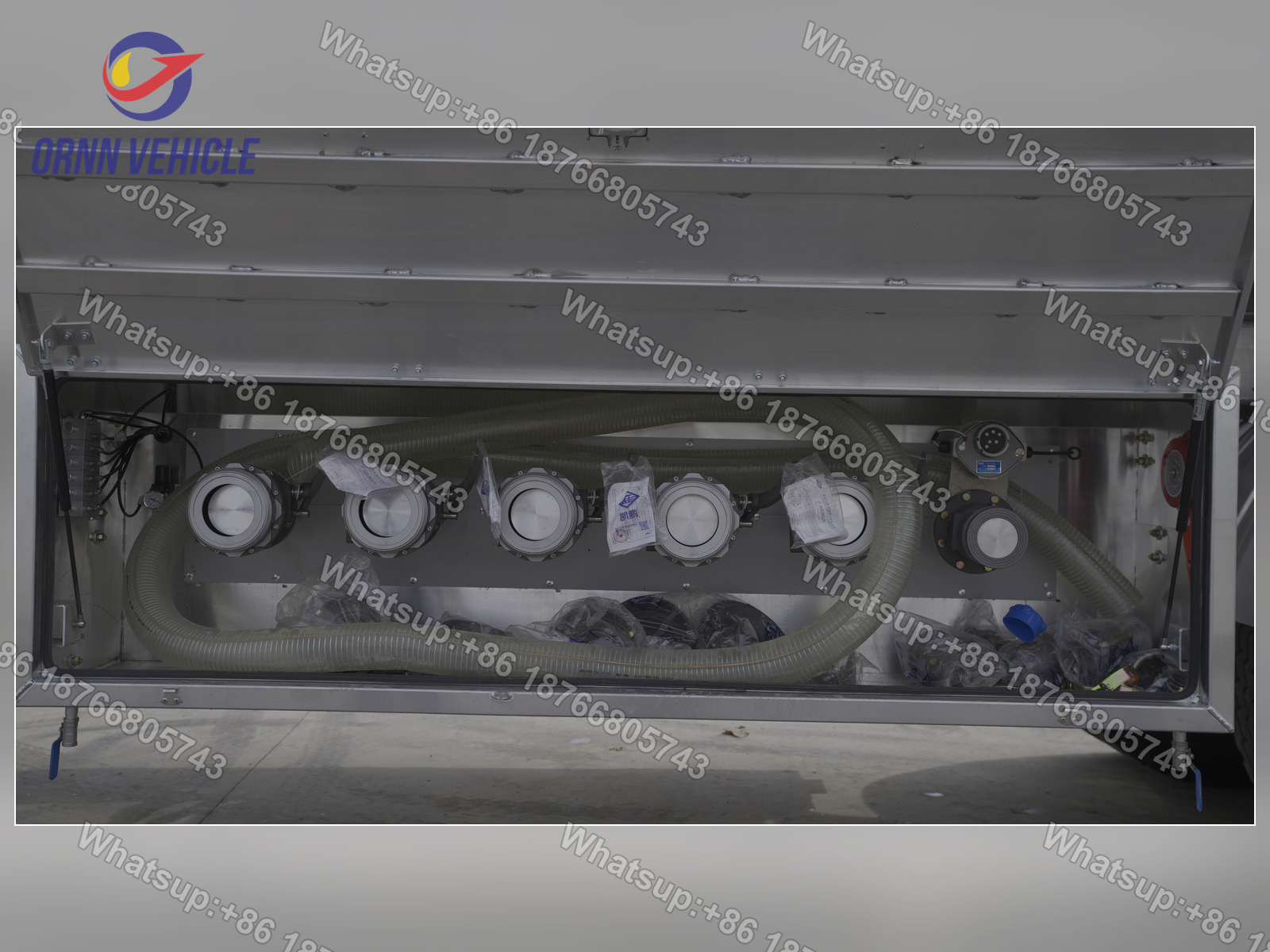 50m³ 5-Compartment Aluminum Alloy Oil Tanker Semi-Trailer Design Checks for Safer and Faster Delivery 50m³ 5-Compartment Aluminum Alloy Oil Tanker Semi-Trailer Design Checks for Safer and Faster Delivery