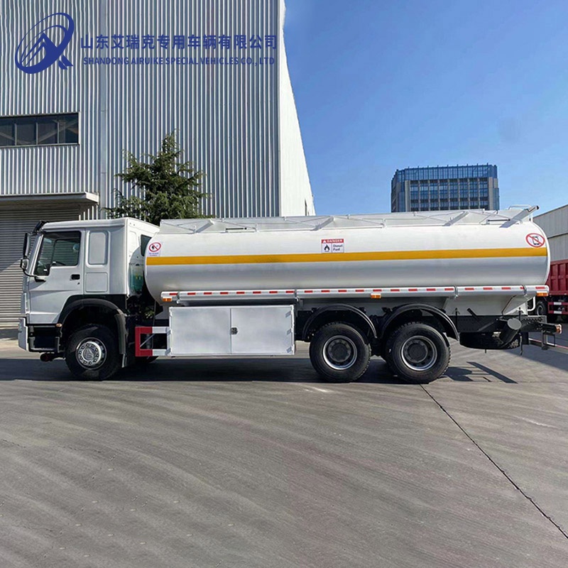 Howo 6*4 20m3 371HP Carbon/Stainless Steel LHD/RHD oil tanker Truck