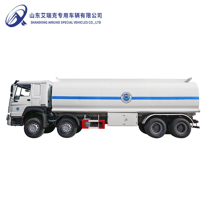 Used HOWO Oil Tanker White 30m3 8×4 Oil Tank Truck in Stock