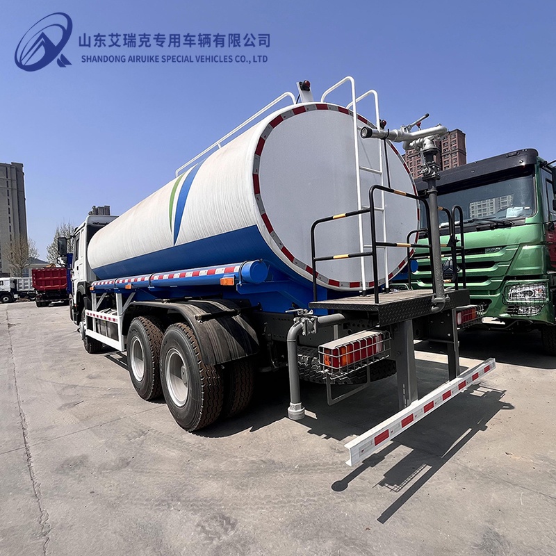 SecondHand Howo 6*4 8*4 RHD/LHD Water Sprinkler Truck