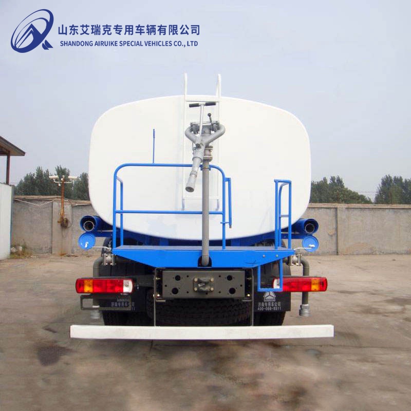 SecondHand Howo 6*4 8*4 RHD/LHD Water Sprinkler Truck