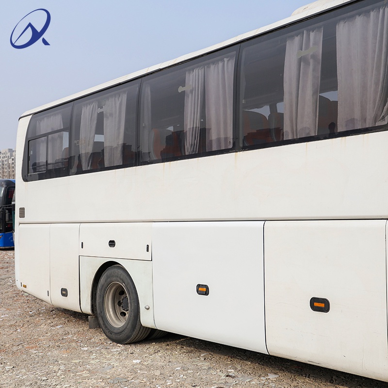 Used High-Roof Yutong 40-65 Seats RHD/LHD Bus with Good Condition for Sale