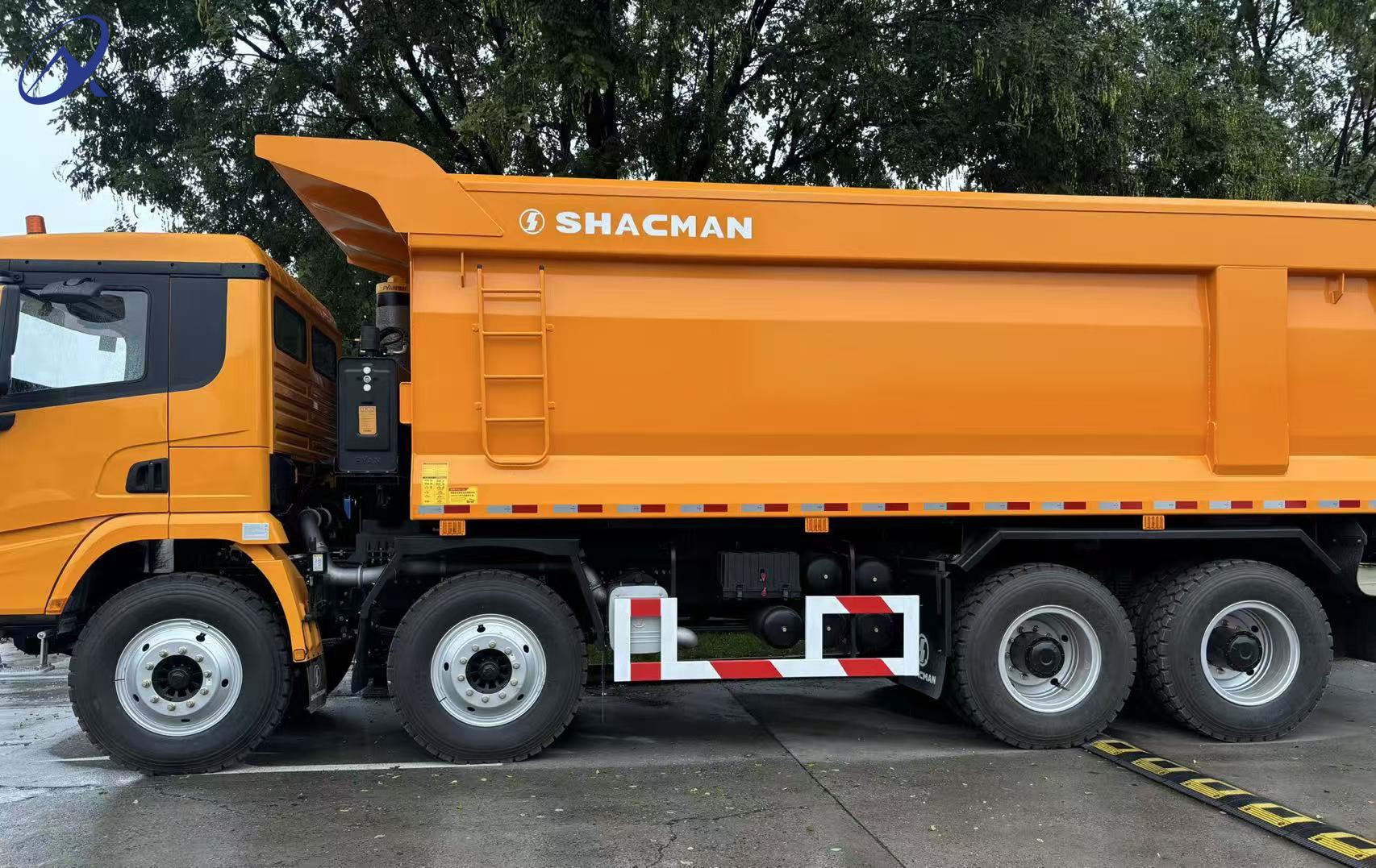 New Shacman X3000/F3000 8*4 380HP 460HP Dump Truck 