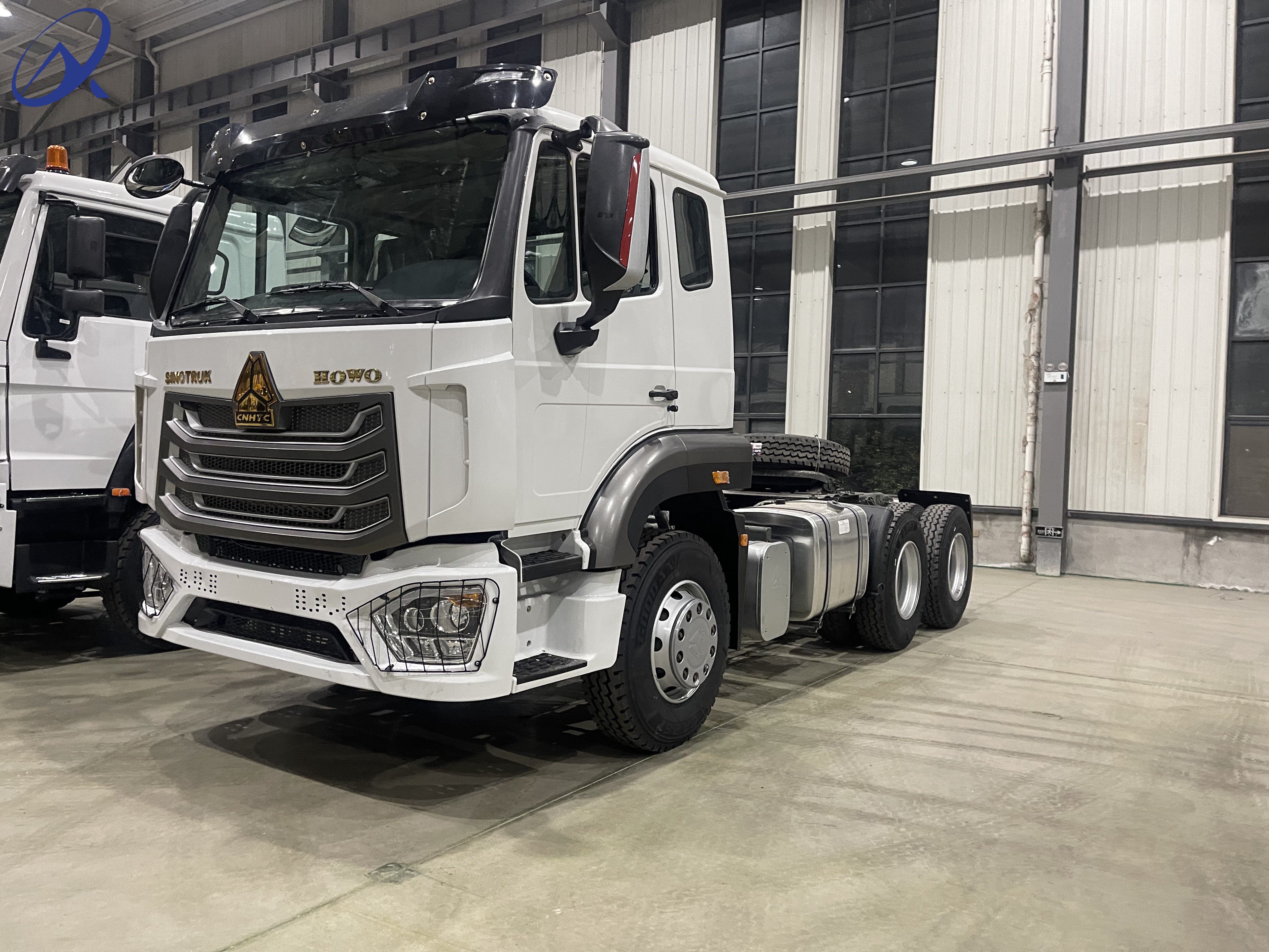 New Used Sinotruk Nx/Tx 371HP 380HP Tractor Truck Head for Sale