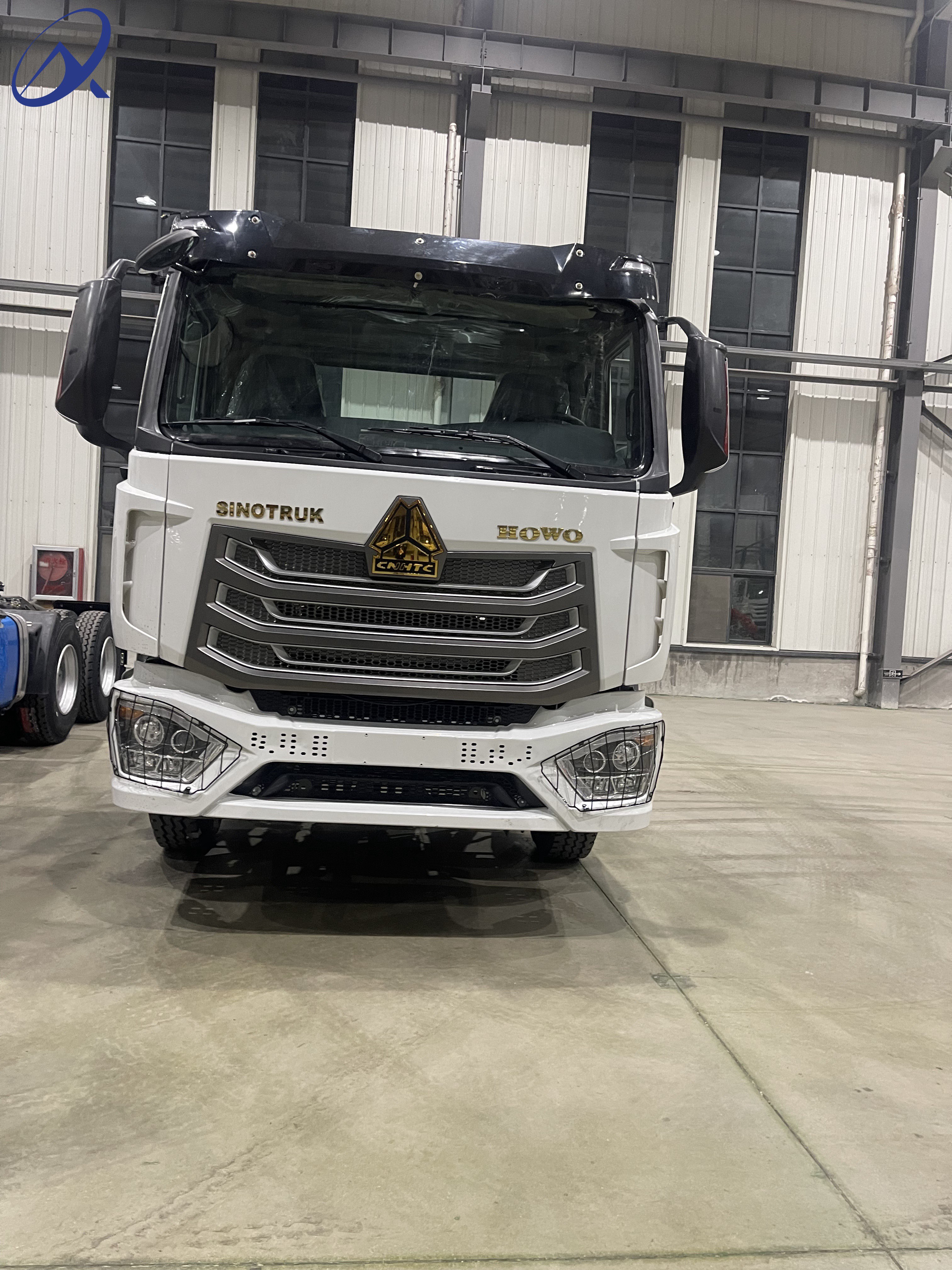 New Used Sinotruk Nx/Tx 371HP 380HP Tractor Truck Head for Sale
