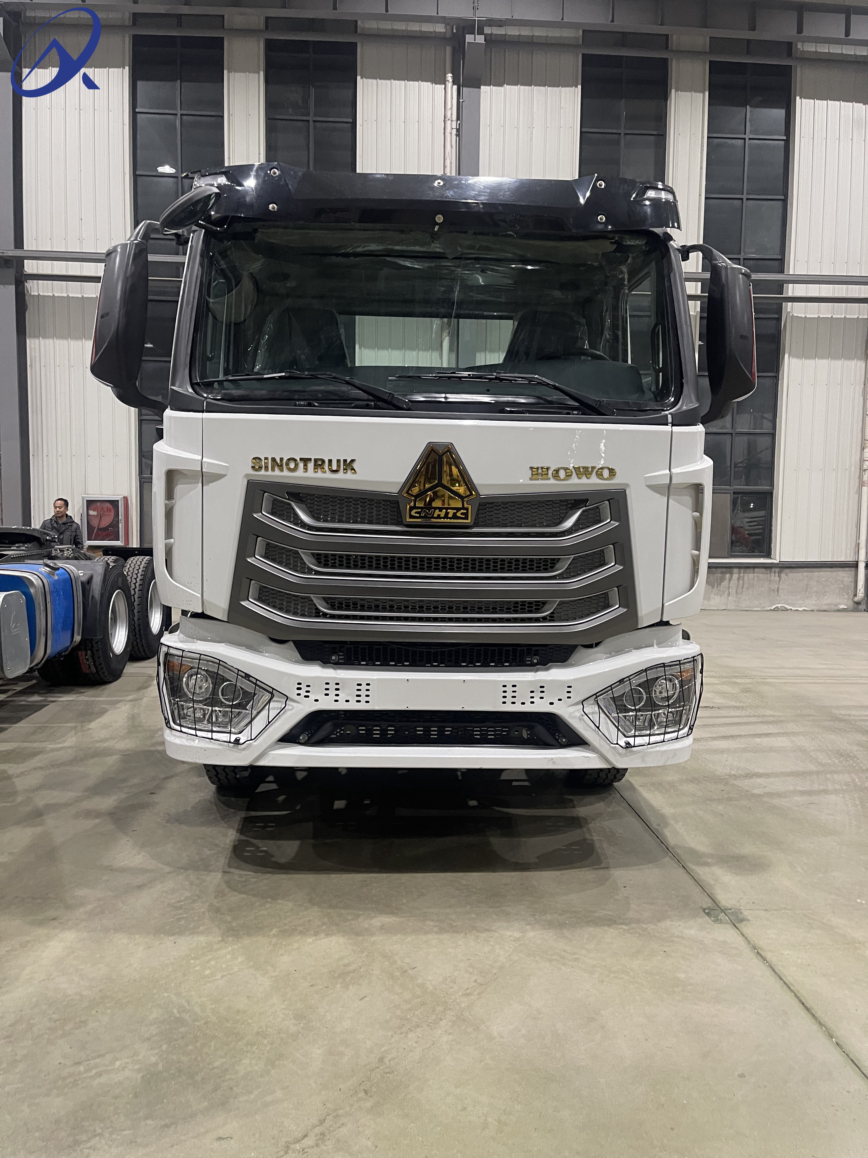 New Used Sinotruk Nx/Tx 371HP 380HP Tractor Truck Head for Sale