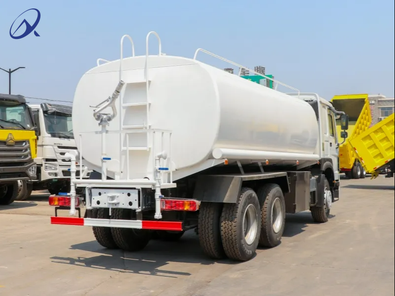 Secondhand HOWO 6X4 371hp 400hp Water Sprinkler Truck 