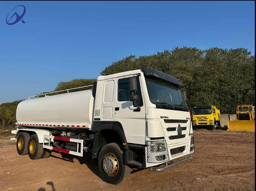 Secondhand HOWO 6X4 371hp 400hp Water Sprinkler Truck 