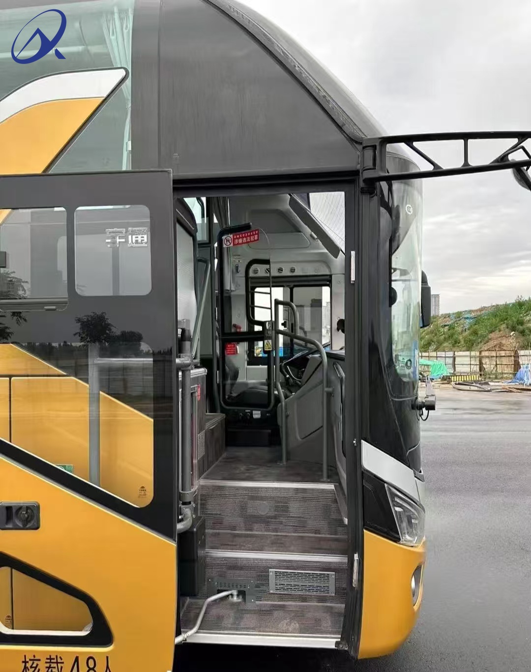 Hot Selling Yutong Zk6128 Zk6112 Front Engine Yutong Bus 24-56 Seats RHD Passenger Bus