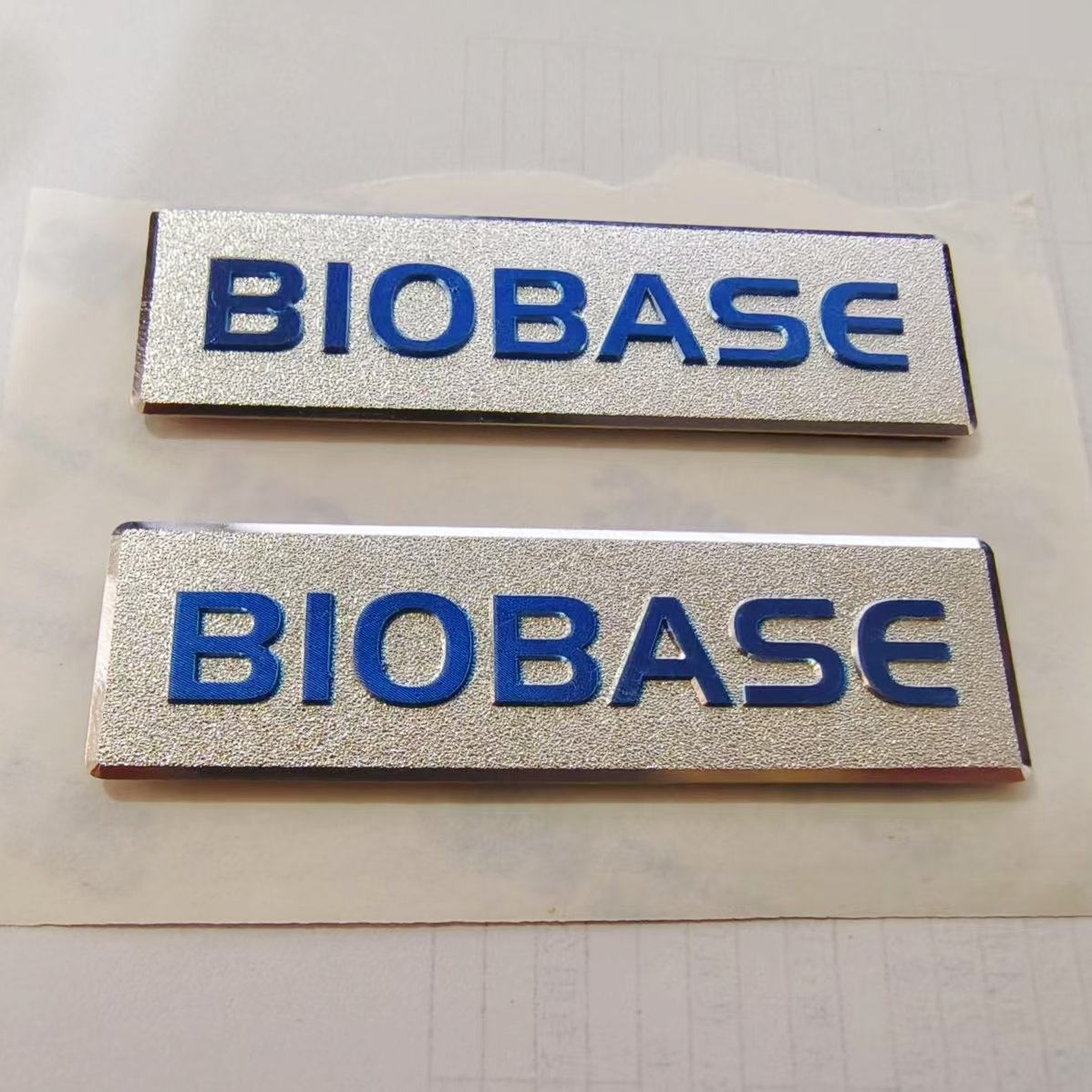 Customized car brand nameplate