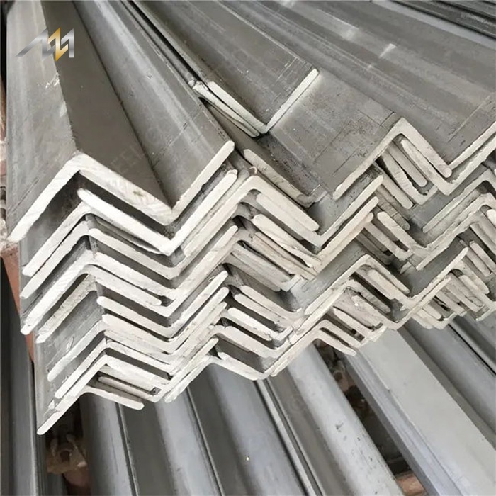 ST 37  ASTM A572 Equal Angle Steel