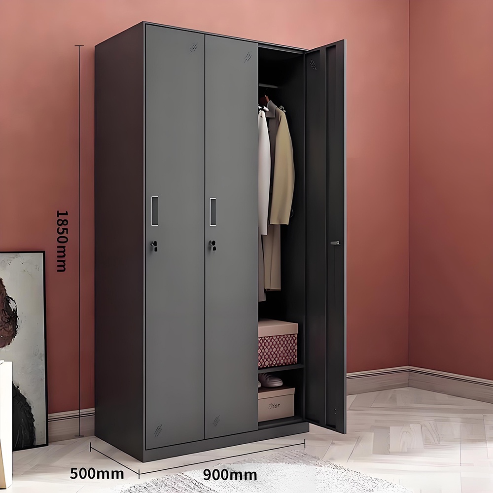 Steel locker - 3 doors