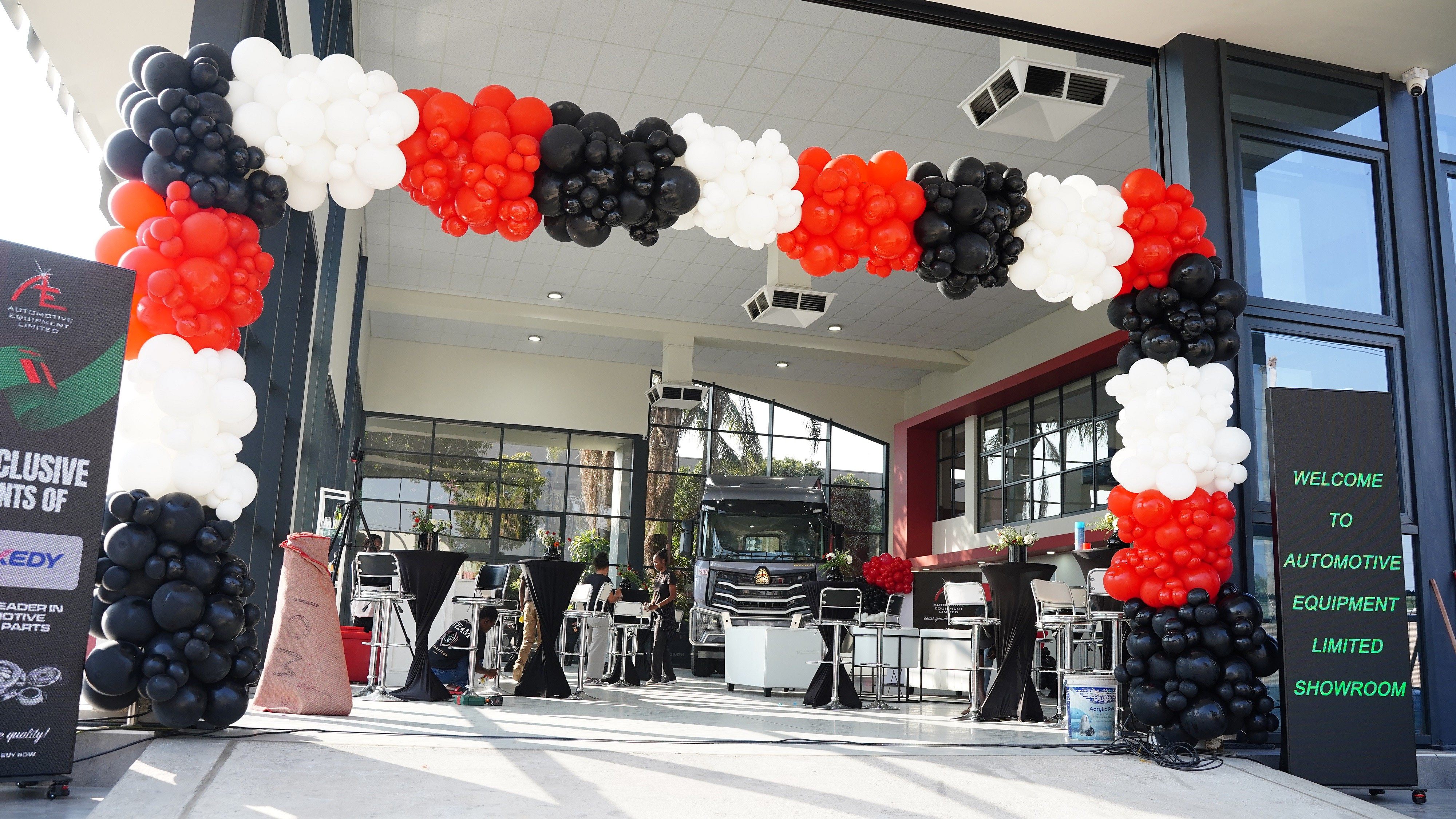 SINOTRUK inaugure un nouveau centre de concession et lance le HOWO-MAX en Zambie