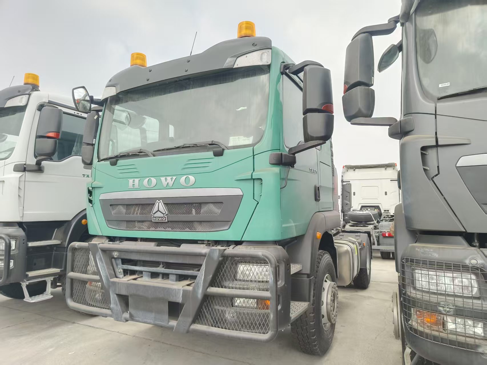 Tracteur routier HOWO TX 4×2