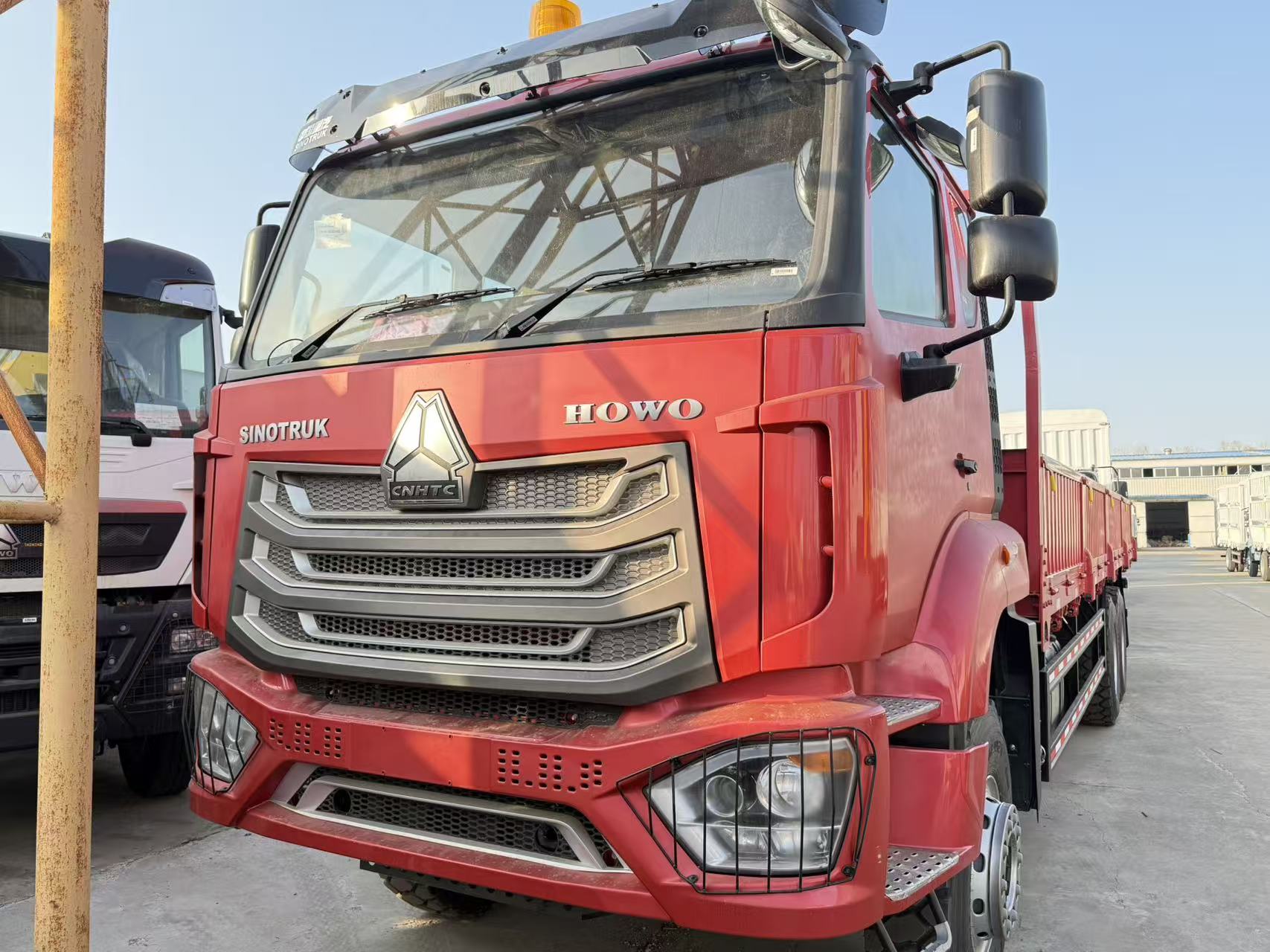 Camion à plateau HOWO NX 6×4