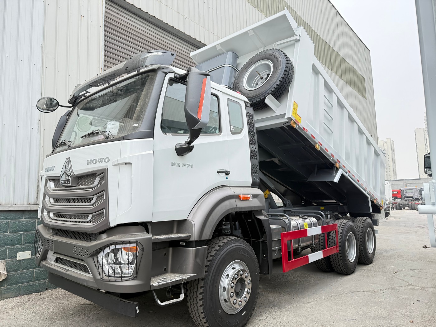 Camion-benne HOWO NX 6×4