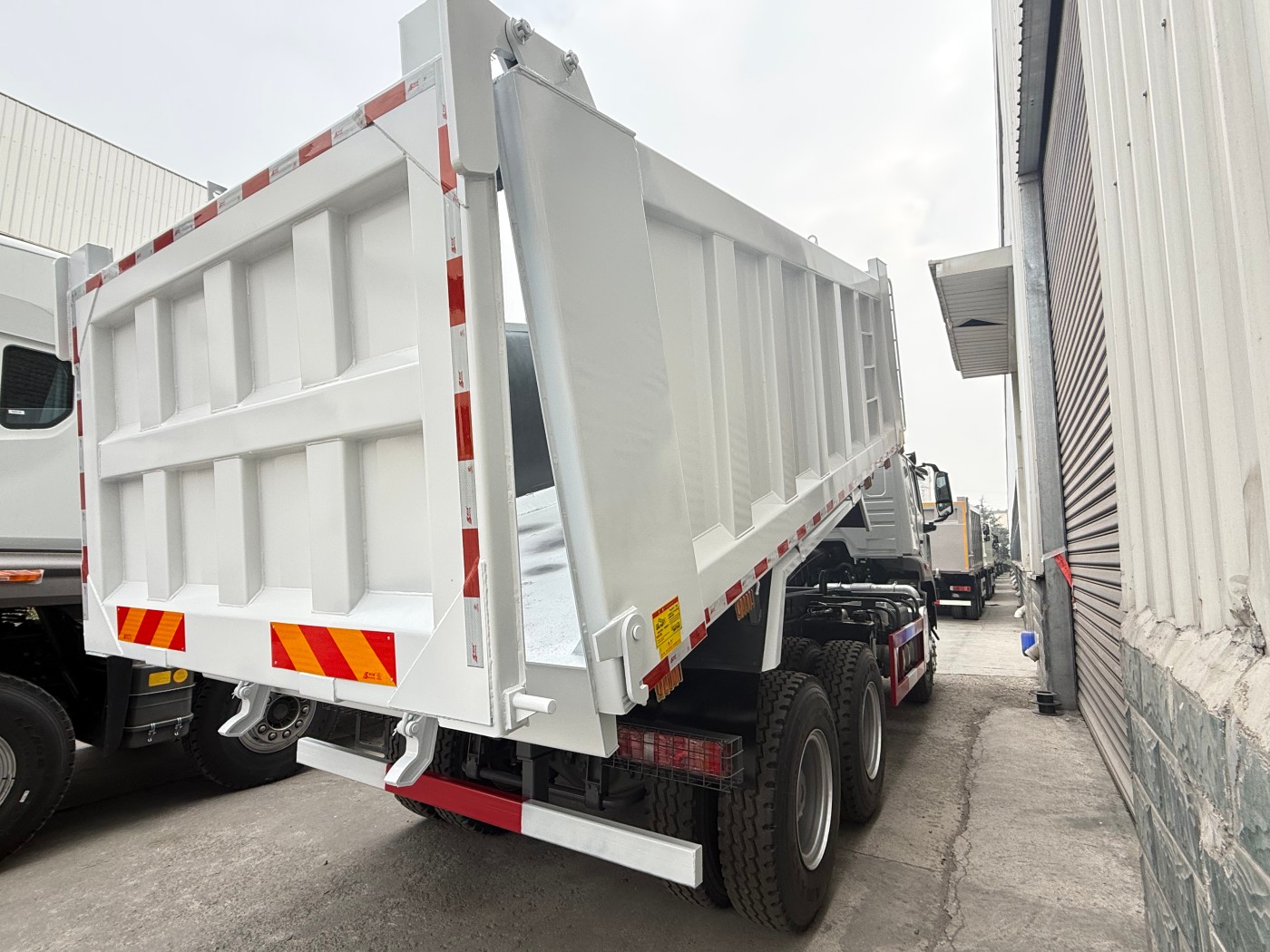 Camion-benne HOWO NX 6×4