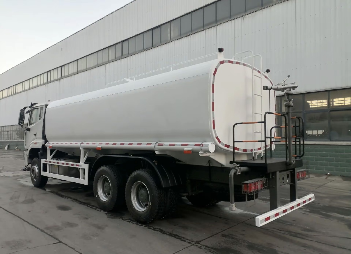 Camion-citerne HOWO NX 6×4