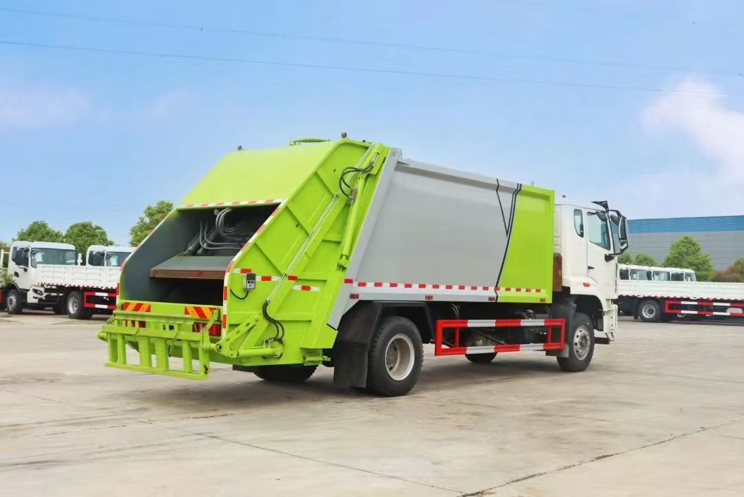 Camion-poubelle HOWO NX 4×2