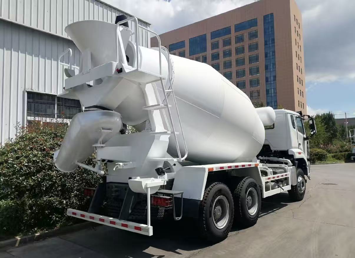 Camion malaxeur HOWO NX 6×4